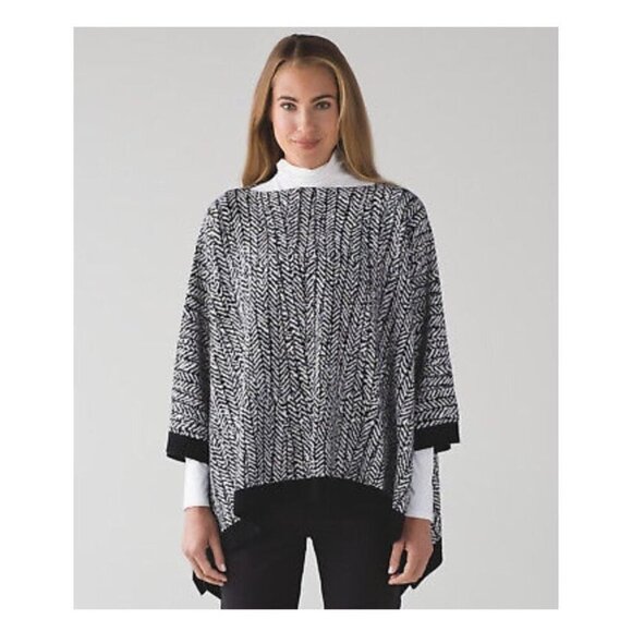Lululemon Divinity Sweater/ Poncho Knit Black/White- Women's one size - Picture 1 of 6